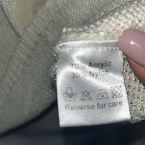 Belldini slinky shimmery soft v neck popover comfy sweater Sz L cream color - Picture 8 of 12